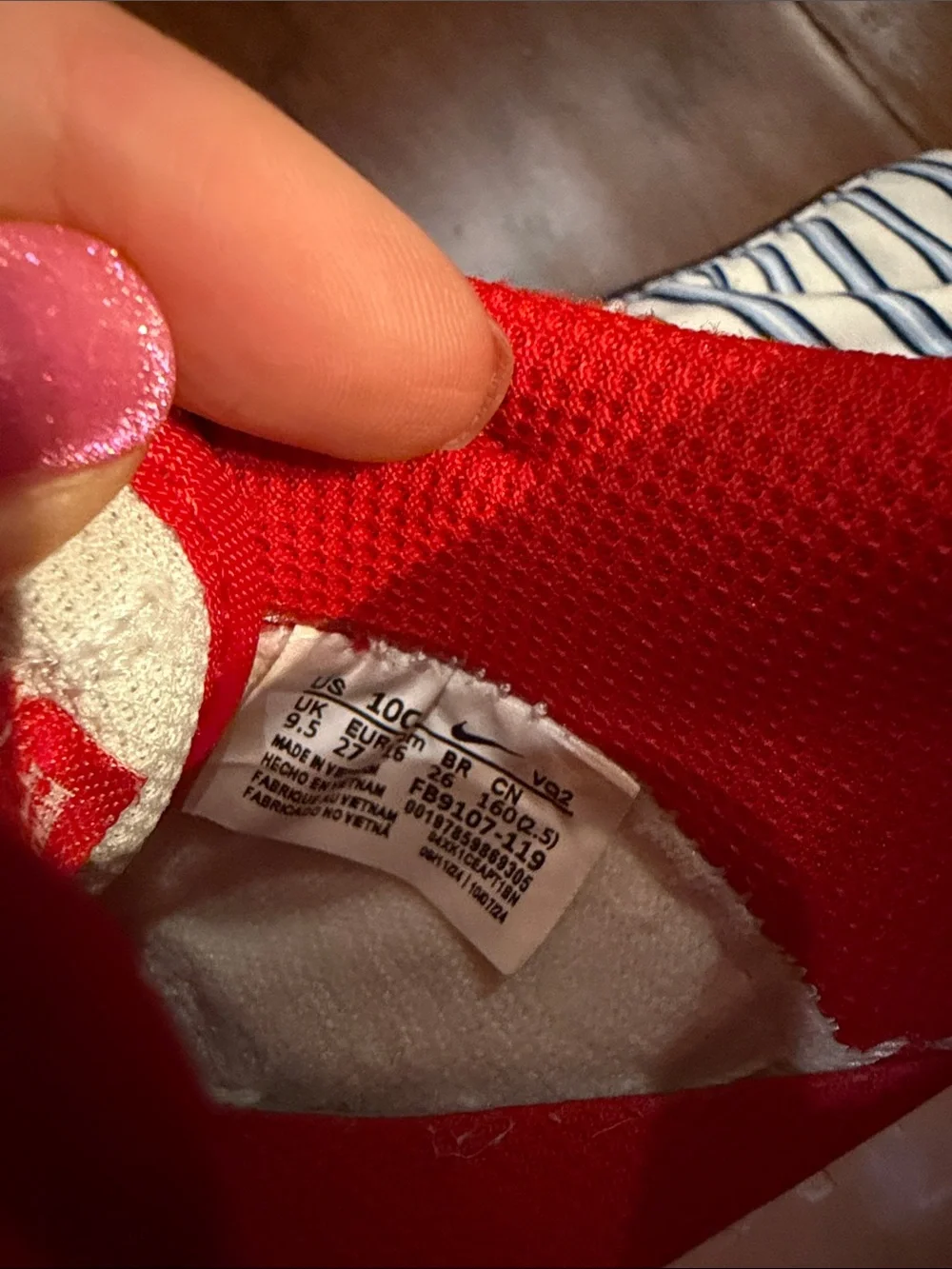 Nike Kids Red and White Low-Top Sneakers